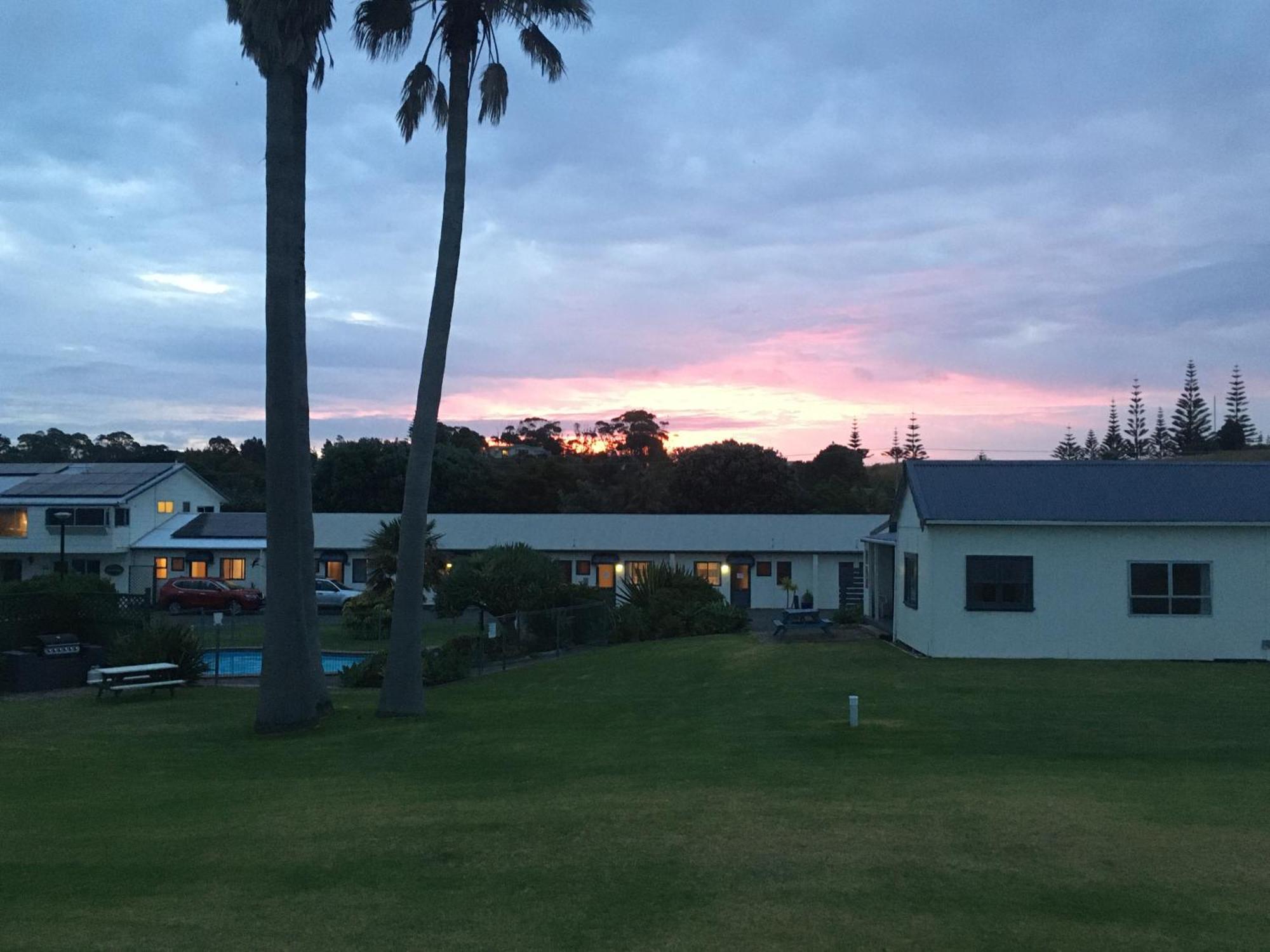 Pukenui Lodge Motel Esterno foto